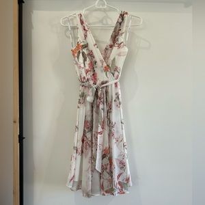 Evereve White Floral Cocktail Dress